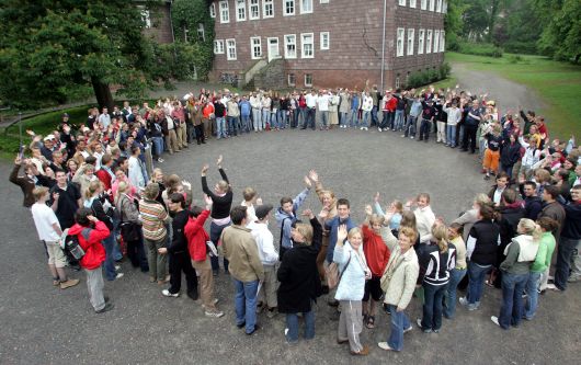 Vor dem Unterhaus – Landschulheim am Solling